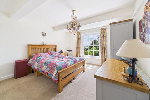 60 Church Hill, Penn, Wolverhampton, WV4 5JD