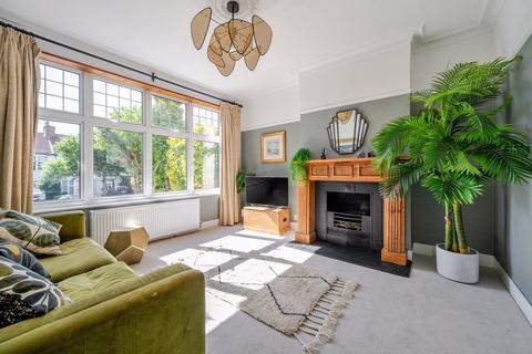 6 Ridgeway Avenue, Barnet, EN4 8TW