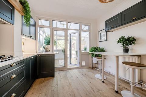 6 Ridgeway Avenue, Barnet, EN4 8TW