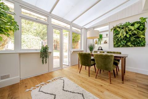 6 Ridgeway Avenue, Barnet, EN4 8TW