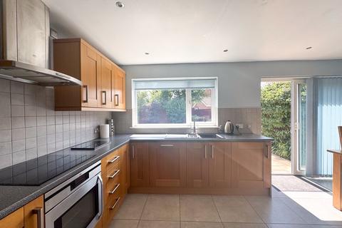 33 Albatross Drive, Grimsby, DN37 9PR