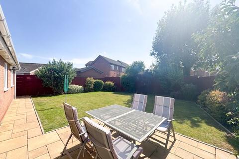 33 Albatross Drive, Grimsby, DN37 9PR