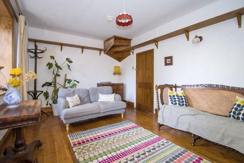2 bedroom end of terrace house for sale, Tower Hill Avenue, Penarth