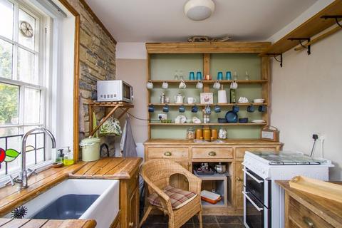 2 bedroom end of terrace house for sale, Tower Hill Avenue, Penarth