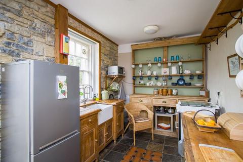 2 bedroom end of terrace house for sale, Tower Hill Avenue, Penarth