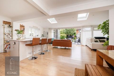 Beech Croft Beech Avenue, Taverham, Norwich, NR8 6HN