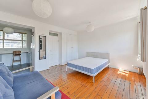 Studio to rent, Alfred Butt House, Tooting Bec, London, SW17