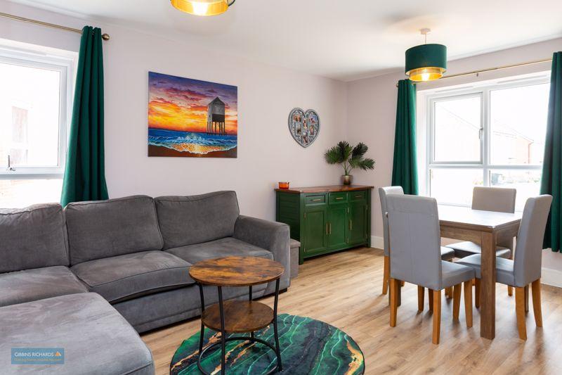 Sitting/Dining Room