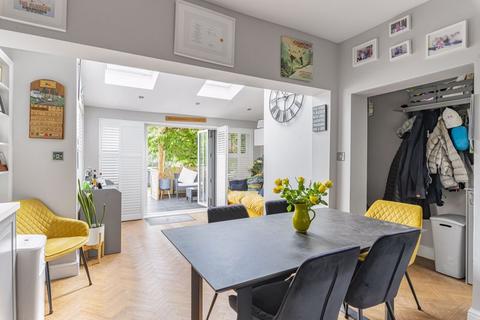20 Izane Road, Bexleyheath, DA6 8NX