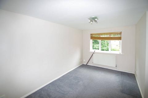 1 bedroom flat to rent, Courtlands Close, WD24, Watford, WD24