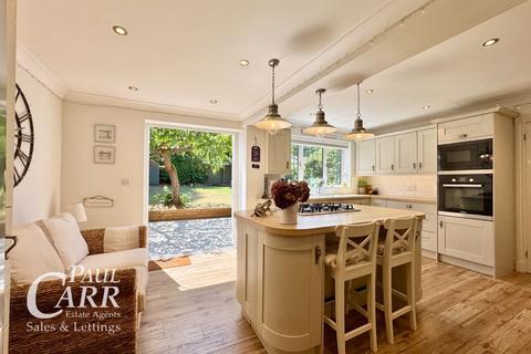 4 bedroom detached house for sale, Lowercroft Way, Four Oaks, Sutton Coldfield, B74 4XF