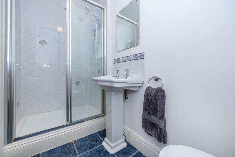 En-suite bathroom
