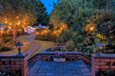 4 bedroom end of terrace house for sale, Springfield Road, Sutton Coldfield, B76 2SJ