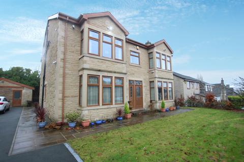 1 bedroom in a house share to rent, Coniston Grove, Heaton, Bradford