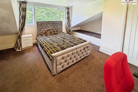 1 bedroom in a house share to rent, Coniston Grove, Heaton, Bradford