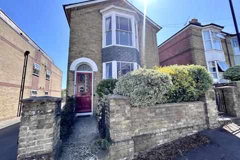 3 bedroom detached house for sale, Winton Street, Ryde