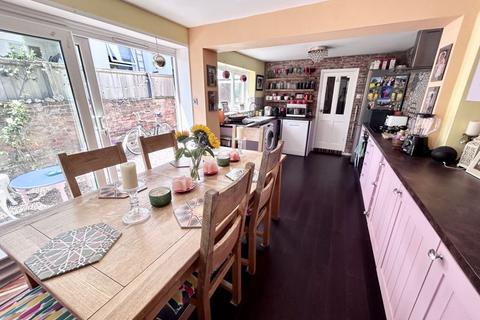 3 bedroom detached house for sale, Winton Street, Ryde