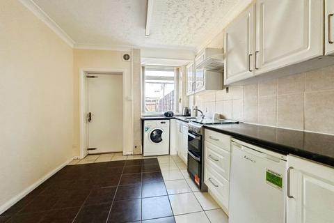3 bedroom terraced house for sale, Robert Street, Bury