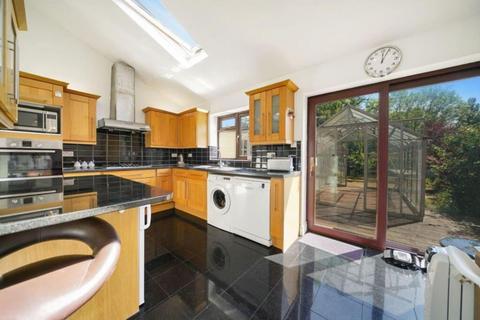 undefined, Greenford Road, Harrow HA1