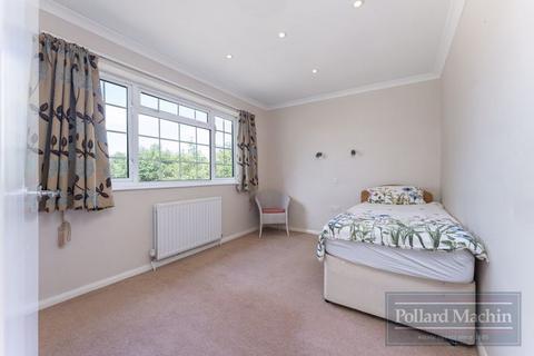 20 Riding Hill, South Croydon, CR2 9LN