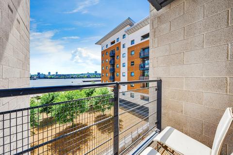2 bedroom apartment to rent, Fishguard Way, Royal Docks, London, E16