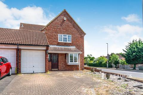 4 bedroom link detached house to rent, Tyne Crescent, Bedford, MK41 7YL