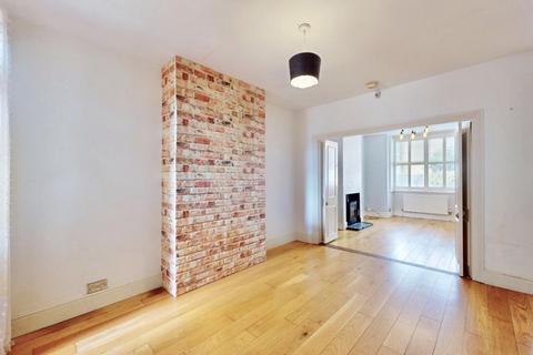 3 bedroom terraced house for sale, Victoria Road, Uxbridge, UB8