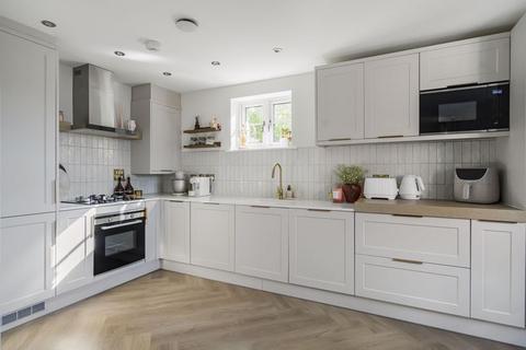 2 bedroom apartment for sale, Amersham Road, Hazlemere HP15