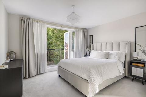 2 bedroom apartment for sale, Amersham Road, Hazlemere HP15