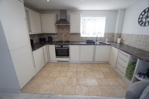 1 bedroom flat for sale, Wellesbourne Crescent, High Wycombe HP13