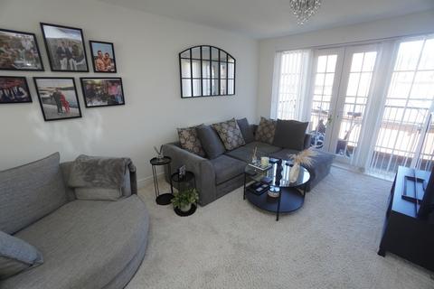 1 bedroom flat for sale, Wellesbourne Crescent, High Wycombe HP13