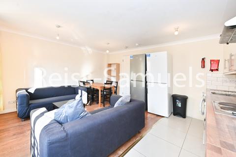 6 bedroom semi-detached house to rent, Ambassador Square, Canary Wharf, London E14