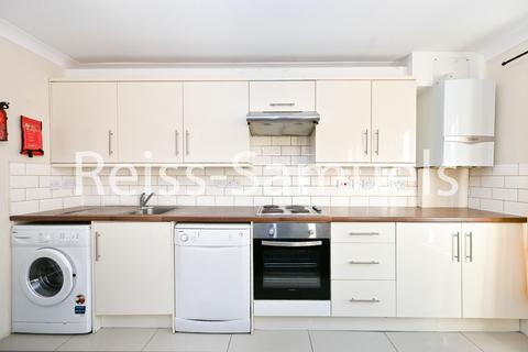 6 bedroom semi-detached house to rent, Ambassador Square, Canary Wharf, London E14