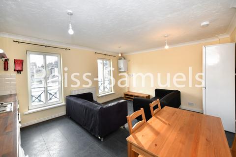 5 bedroom terraced house to rent, Cahir Street, Canary Wharf, London E14