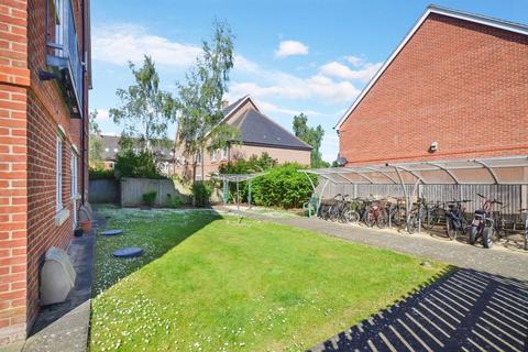 7 Augustine Way, Oxford, OX4 4DG