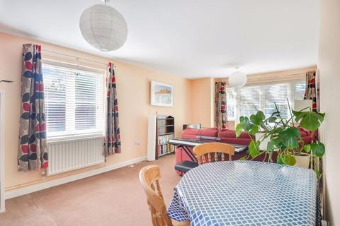 7 Augustine Way, Oxford, OX4 4DG