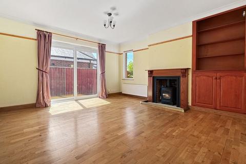 4 bedroom detached bungalow for sale, Pallance Road, Northwood PO31