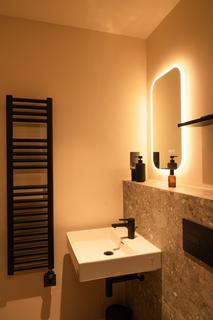 Studio to rent, St Stephen's Crescent