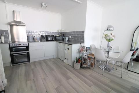 undefined, Luton LU4