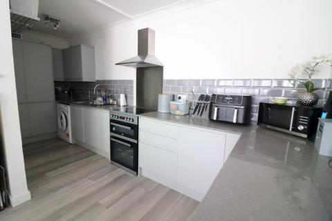 undefined, Luton LU4