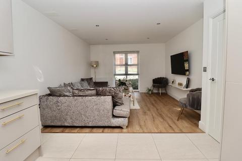 1 bedroom flat for sale, Braid Drive, Herne Bay, Kent, CT6 5DZ