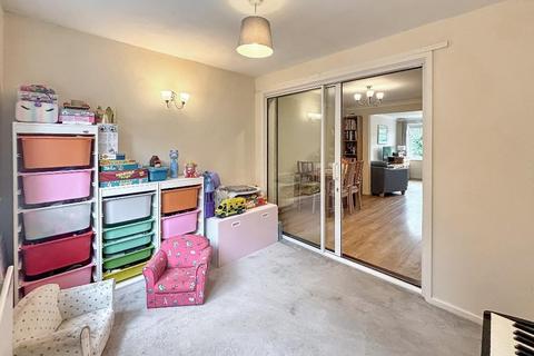 75 Nightingale Road, South Croydon, CR2 8PS
