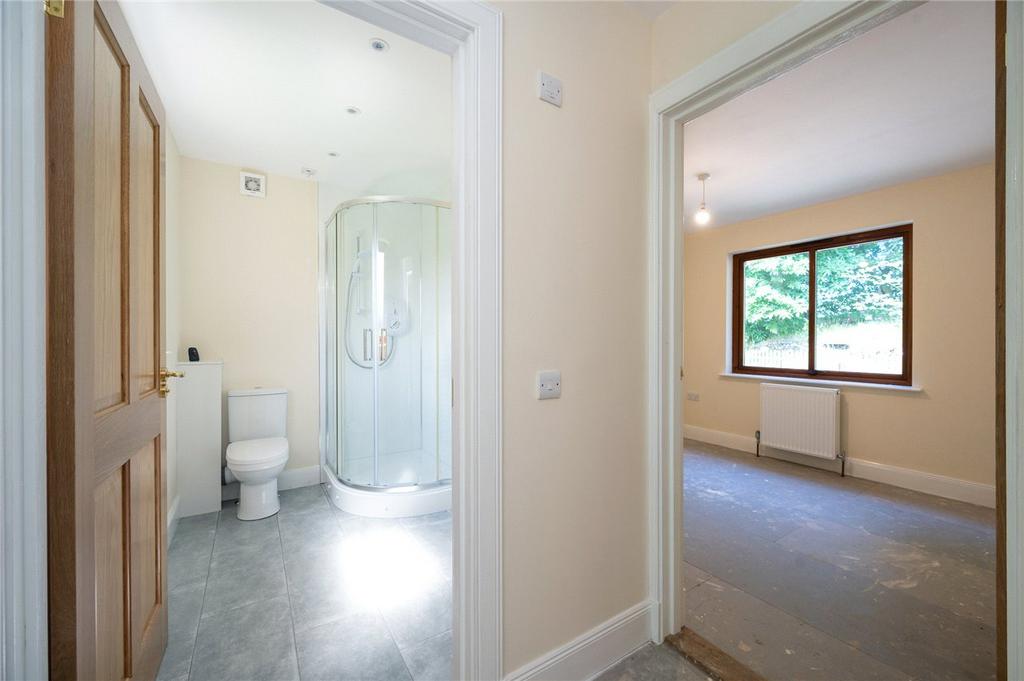 Bedroom/Shower Room