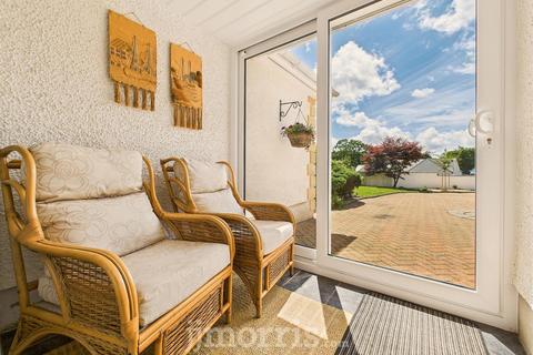 4 bedroom detached bungalow for sale, Maes Y Dderwen, Llanddewi Velfrey, Narberth
