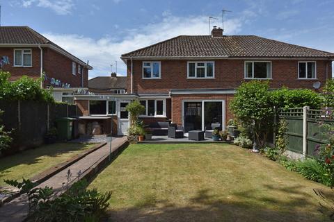 10 Brooklyn Grove, Wall Heath, Kingswinford, DY6 0ET