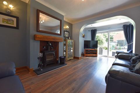 10 Brooklyn Grove, Wall Heath, Kingswinford, DY6 0ET