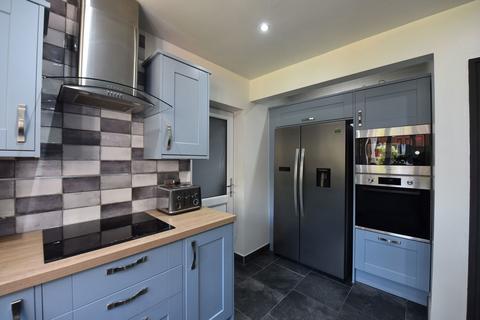 10 Brooklyn Grove, Wall Heath, Kingswinford, DY6 0ET