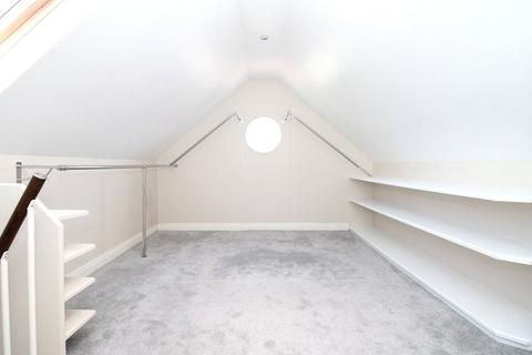 110 Bradmore Way, Coulsdon, CR5 1PB