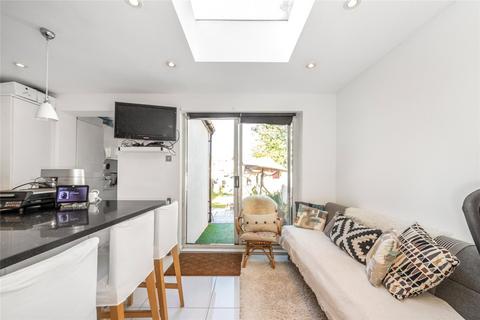 17 Mayfield Crescent, Thornton Heath, CR7 6DH