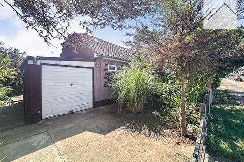 3 bedroom bungalow for sale, San Remo Road, Canvey Island